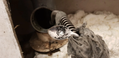 Udrażnianie pionu kanalizacyjnego sprężyną elektryczną